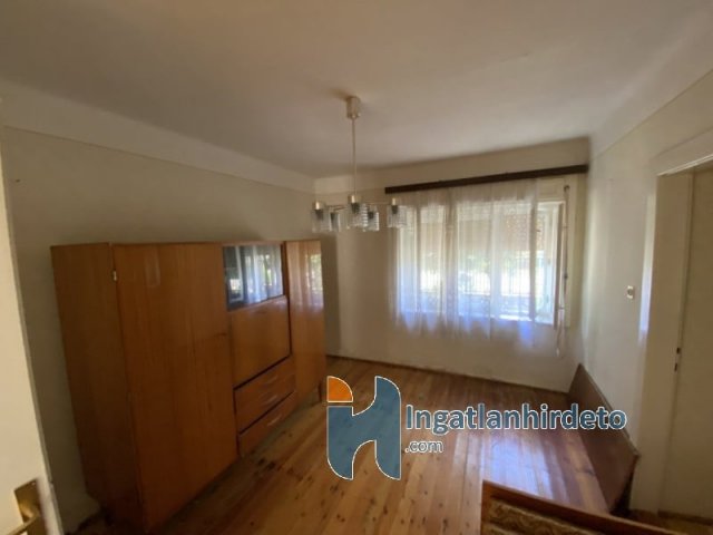 Eladó családi ház, Karácsondon 25 M Ft, 4 szobás