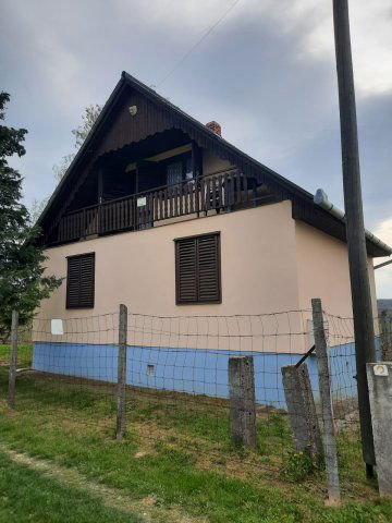 Eladó nyaraló, Zalakaroson 35 M Ft, 3 szobás