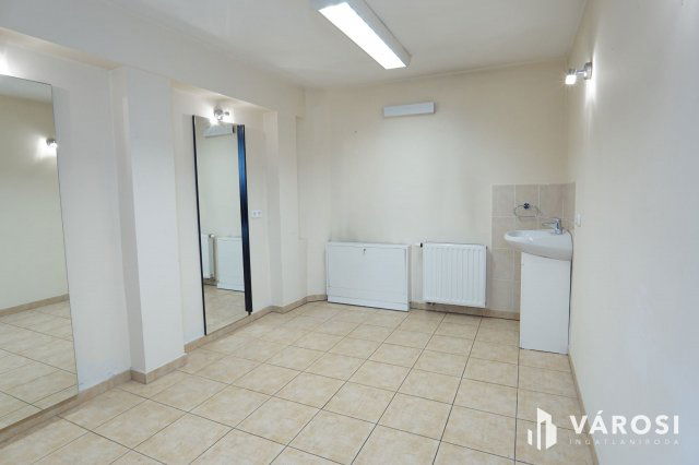 Kiadó üzlethelyiség, Nagykanizsán 30 E Ft / hó, 1 szobás