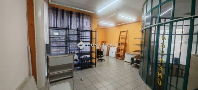 Eladó üzlethelyiség, Zalaegerszegen 13.5 M Ft