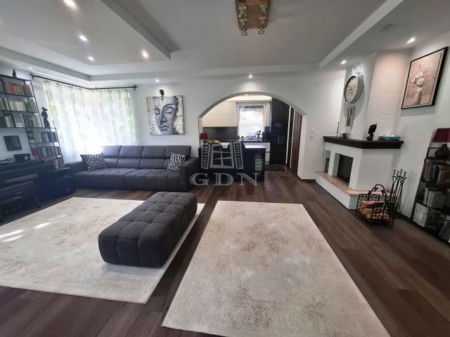 Eladó családi ház, Tökölön 254 M Ft, 7 szobás