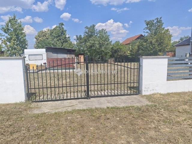 Eladó telek, Tóalmáson 15 M Ft / költözzbe.hu