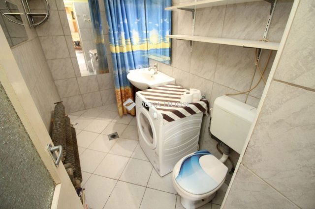 Eladó családi ház, Kecskeméten 27.9 M Ft, 2 szobás