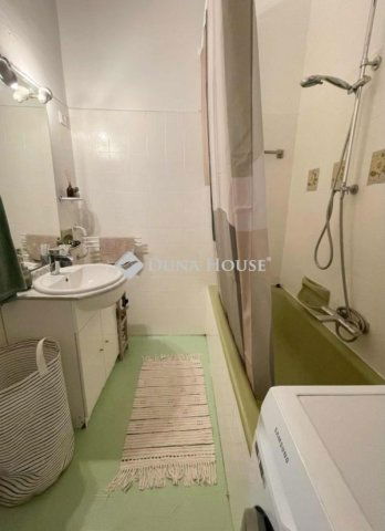 Eladó téglalakás, Budapesten, VI. kerületben 129.9 M Ft