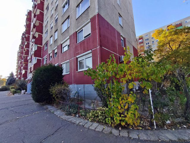 Eladó panellakás, Budapesten, XIX. kerületben, Hunyadi utcában