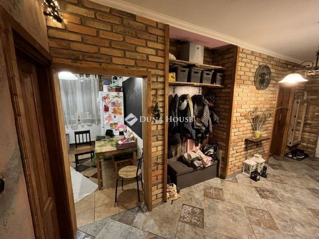 Eladó családi ház, Perkátán 68 M Ft, 5+1 szobás