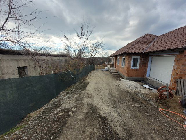 Eladó családi ház, Szadán 124.5 M Ft, 4 szobás