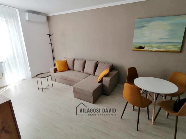 Kiadó téglalakás, albérlet, Debrecenben 200 E Ft / hó, 2 szobás