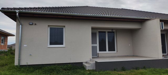 Eladó családi ház, Kecskeméten 34.4 M Ft, 3 szobás