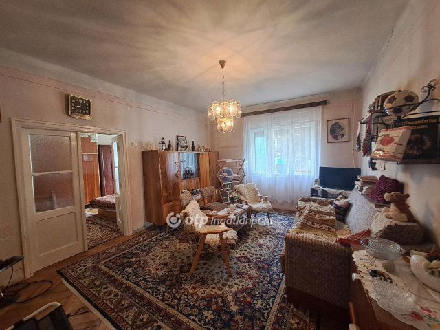 Eladó családi ház, Makón 41.45 M Ft, 2 szobás