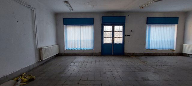 Eladó üzlethelyiség, Dömösön 33 M Ft, 1 szobás