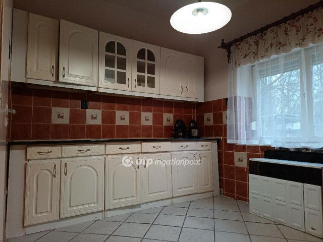 Eladó családi ház, Hajdúbagoson 35 M Ft, 3 szobás