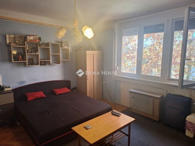 Eladó téglalakás, Kecskeméten 29.9 M Ft, 1 szobás