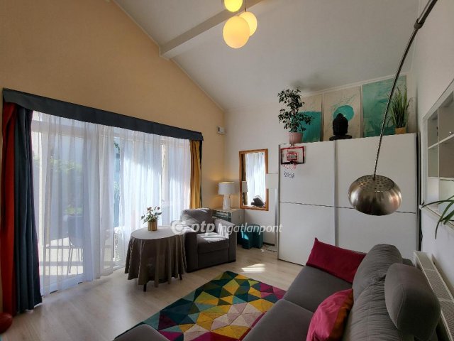 Eladó családi ház, Siófokon 123.9 M Ft, 5 szobás