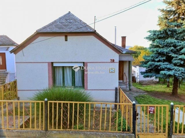 Eladó családi ház, Bogádon 21.9 M Ft, 3 szobás