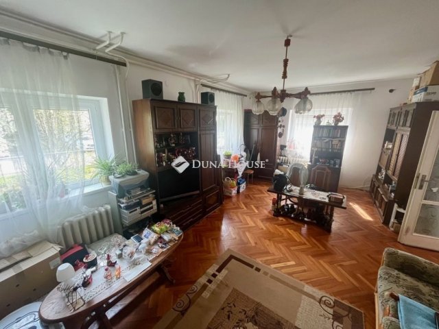 Eladó családi ház, Székesfehérvárott 94.9 M Ft, 6 szobás