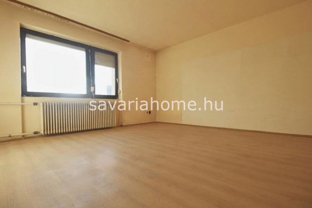 Eladó családi ház, Szombathelyen 64 M Ft, 4 szobás