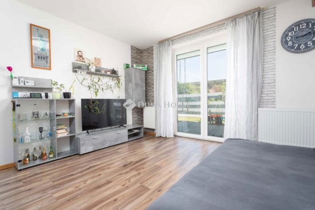 Eladó téglalakás, Mosonmagyaróváron 61.9 M Ft, 3 szobás