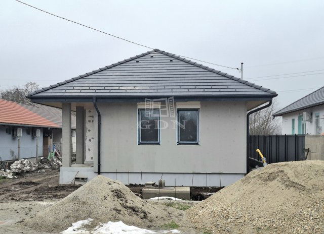 Eladó családi ház, Szigetcsépen 95 M Ft, 4 szobás