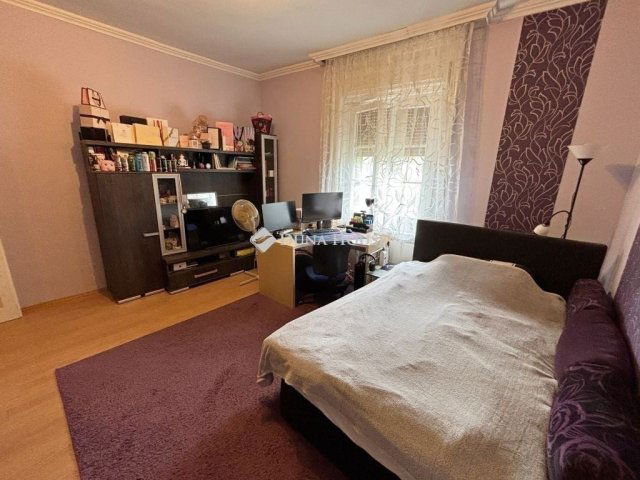 Eladó téglalakás, Szombathelyen 105 M Ft, 4 szobás