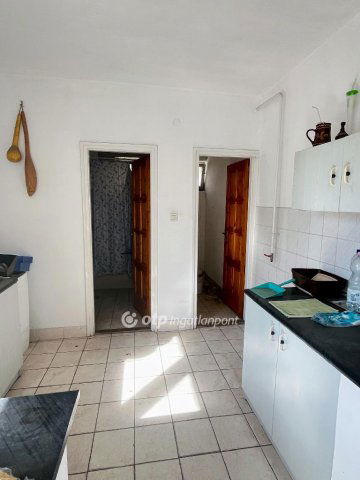 Eladó családi ház, Szekszárdon 49.9 M Ft, 4 szobás