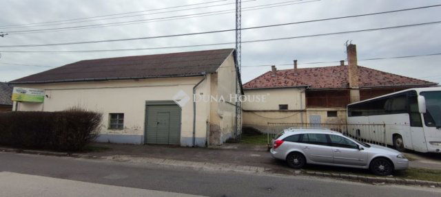 Eladó ipari ingatlan, Nagykőrösön 140 M Ft