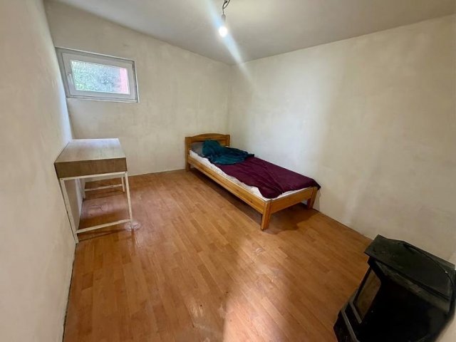 Eladó nyaraló, Vácon 29.9 M Ft, 2 szobás / költözzbe.hu