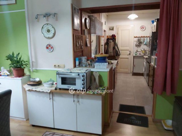 Eladó családi ház, Budapesten, XV. kerületben 69.5 M Ft