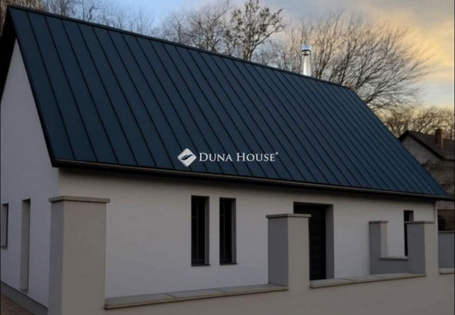 Eladó családi ház, Fonyódon 99 M Ft, 5 szobás