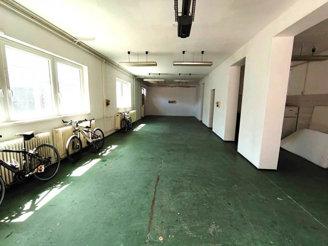 Kiadó ipari ingatlan, Székesfehérvárott 150 E Ft / hó