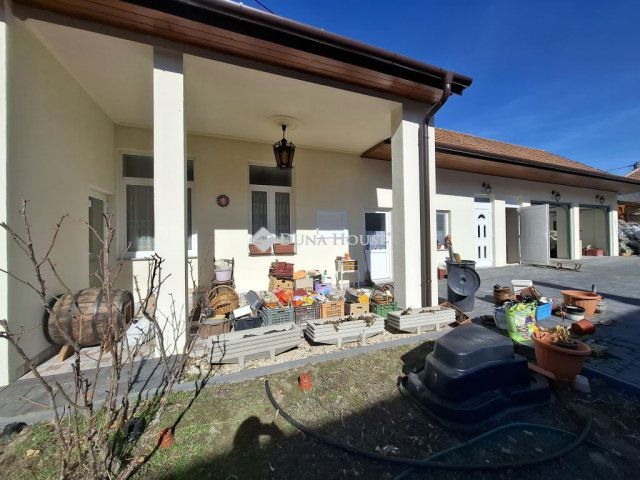 Eladó családi ház, Kiskunfélegyházán 168 M Ft, 4 szobás