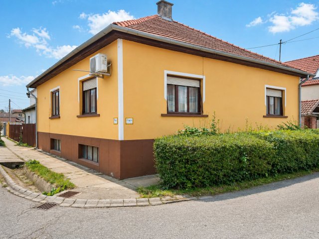 Eladó családi ház, Dunaharasztin, Márton Áron utcában