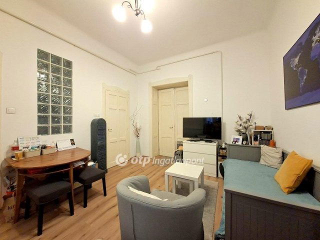 Eladó téglalakás, Budapesten, III. kerületben 83.7 M Ft