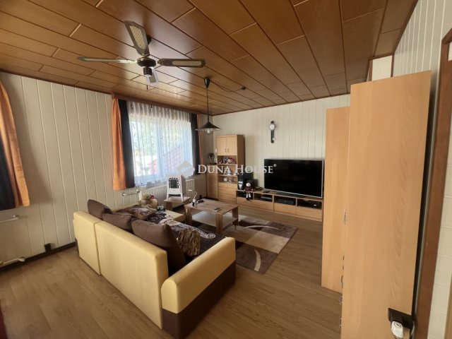 Eladó családi ház, Halászin 89.5 M Ft, 5 szobás