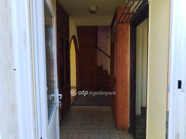 Eladó ikerház, Enyingen 25 M Ft, 4 szobás / költözzbe.hu