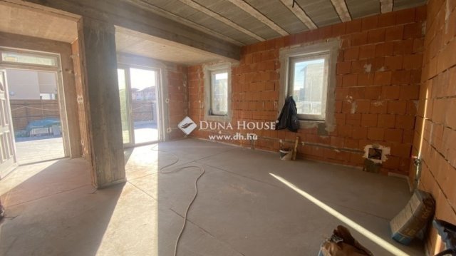 Eladó téglalakás, Dunaharasztin 87.488 M Ft, 2 szobás