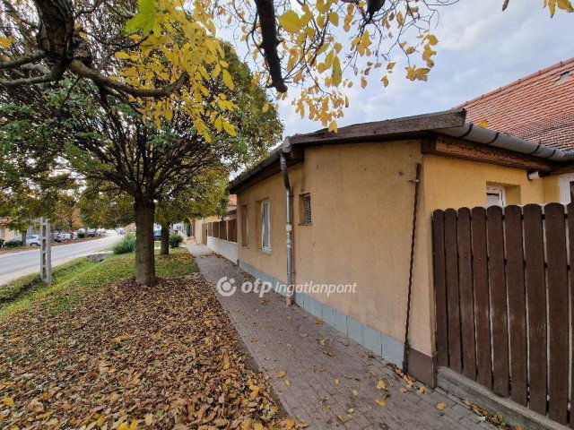 Eladó családi ház, Törökbálinton 89.69 M Ft, 3+1 szobás