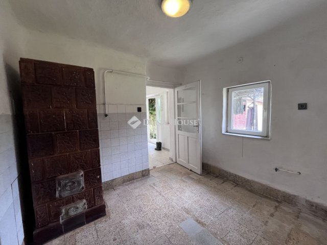 Eladó családi ház, Tiszacsegén, Toldi utcában 10.6 M Ft