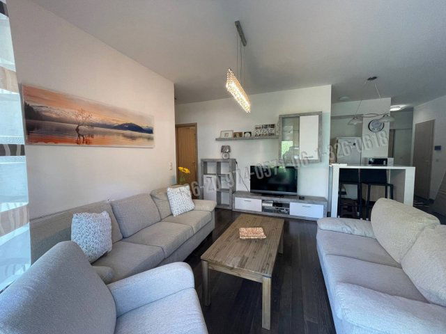 Eladó téglalakás, Budapesten, VIII. kerületben, Corvin sétányon