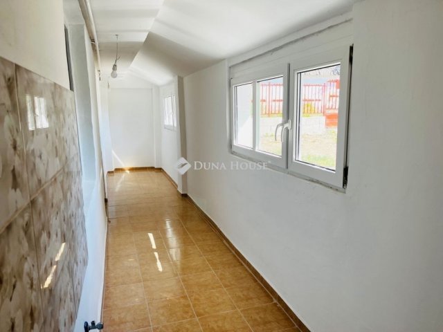 Eladó családi ház, Pándon 28.9 M Ft, 3 szobás