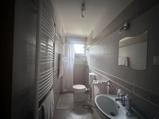 Eladó ikerház, Nyíregyházán 89 M Ft, 4 szobás