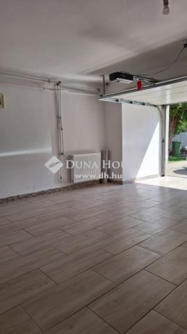 Eladó családi ház, Nagykovácsiban 219 M Ft, 7 szobás