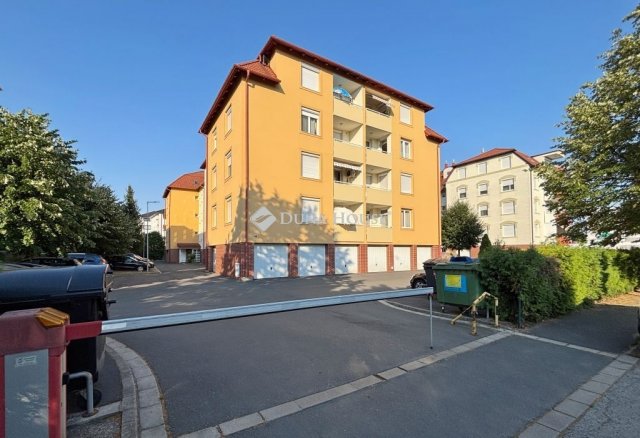 Eladó téglalakás, Szombathelyen 64.9 M Ft, 3 szobás