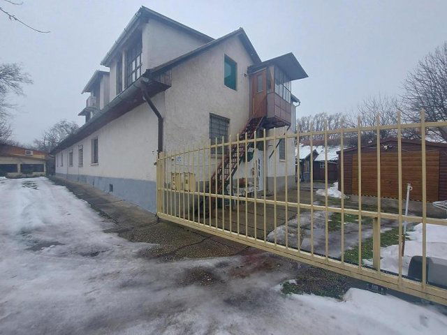 Eladó családi ház, Sződligeten 67.9 M Ft, 5 szobás