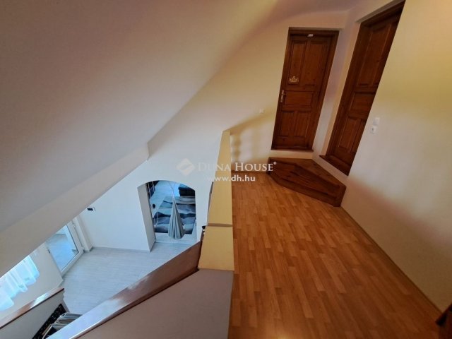 Eladó családi ház, Baján 89 M Ft, 4 szobás