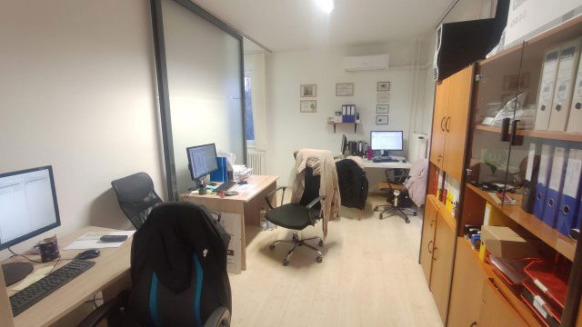 Kiadó téglalakás, albérlet, Pécsett 190 E Ft / hó, 4 szobás