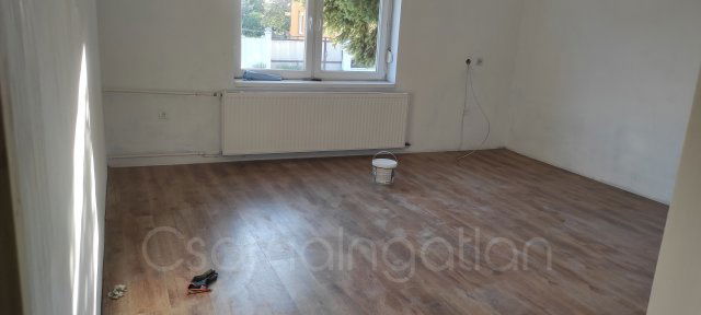 Eladó családi ház, Kapuváron 38 M Ft, 2 szobás