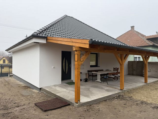 Eladó családi ház, Maglódon 110 M Ft, 4 szobás