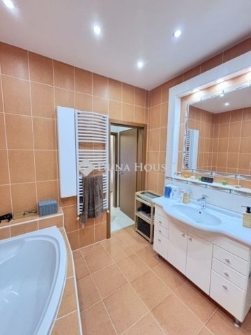 Eladó családi ház, Nagykozáron 140 M Ft, 4 szobás