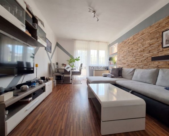 Eladó téglalakás, Budapesten, XVI. kerületben, Nefelejcs utcában